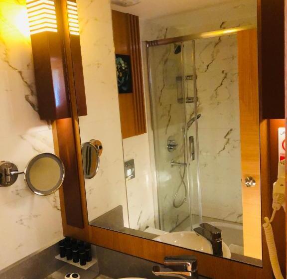 اتاق استاندارد یک نفره, Maywood