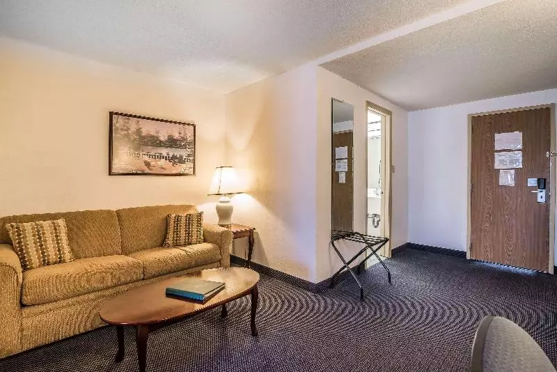 اتاق استاندارد, Quality Inn & Suites Albany Airport