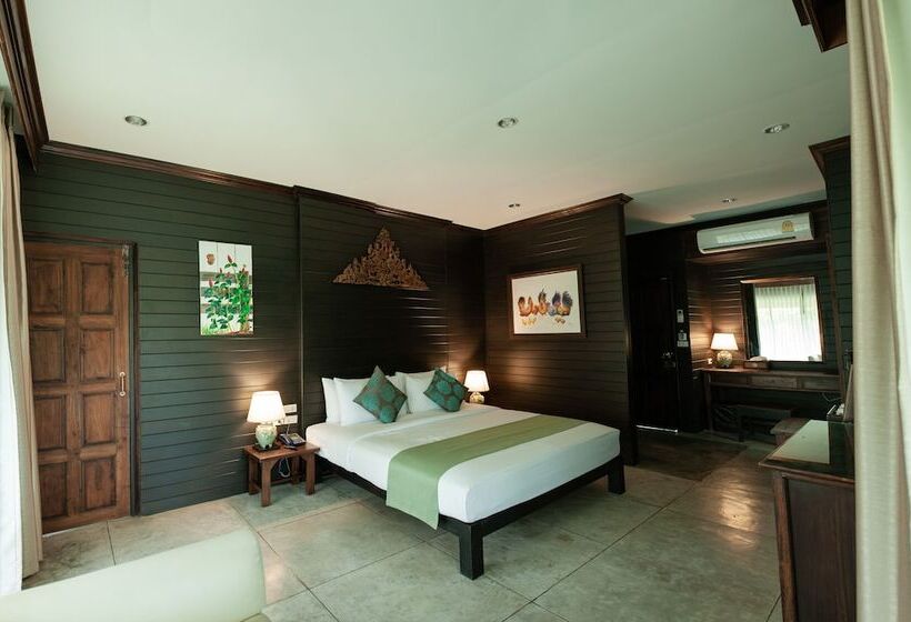 스탠다드 룸 더블 침대, Royal River Kwai Resort And Spa