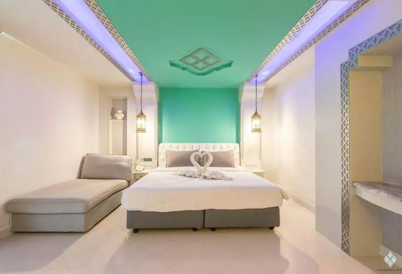 اتاق خانوادگی, The Verandah   Sha Extra Plus