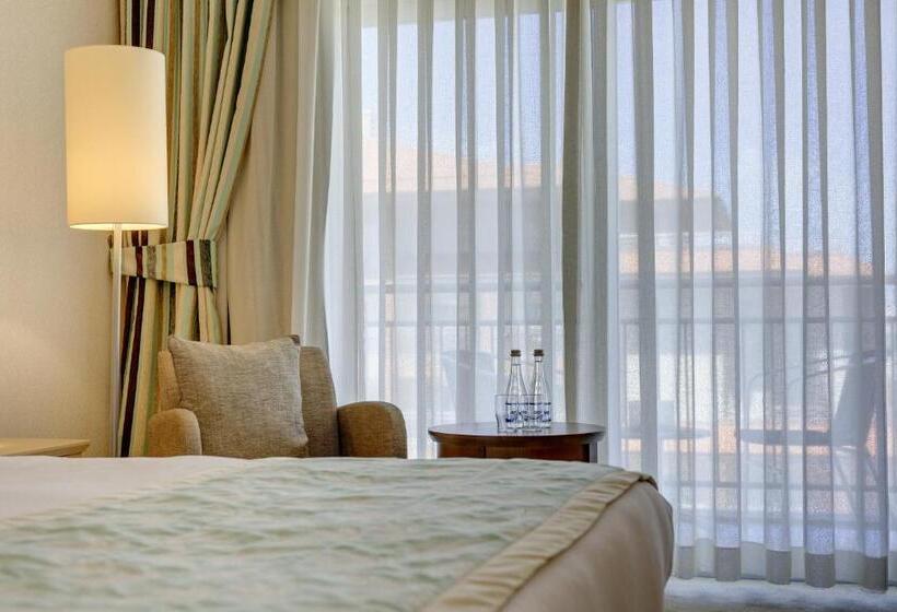 Номер Premium Боковой Вид на Море, Radisson Blu Resort & Spa Cesme