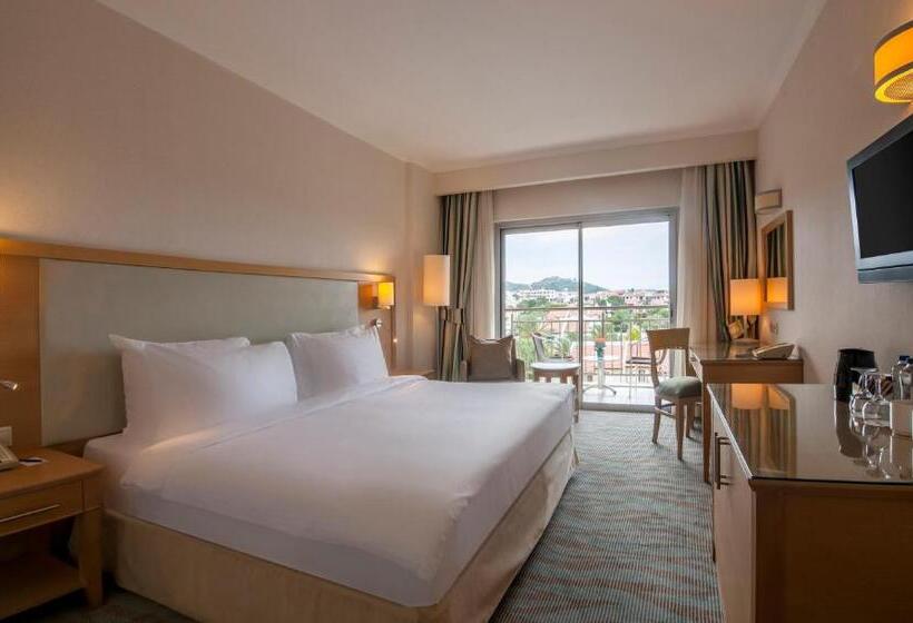 Номер Superior с Балконом, Radisson Blu Resort & Spa Cesme
