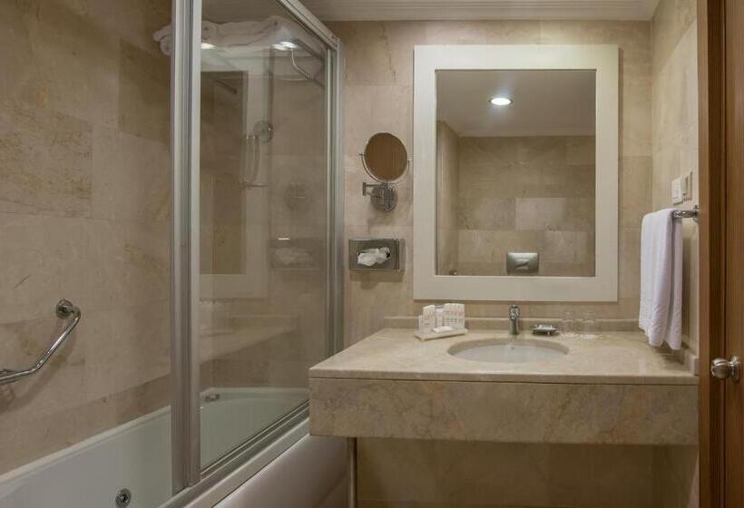 Полулюкс с Балконом, Radisson Blu Resort & Spa Cesme