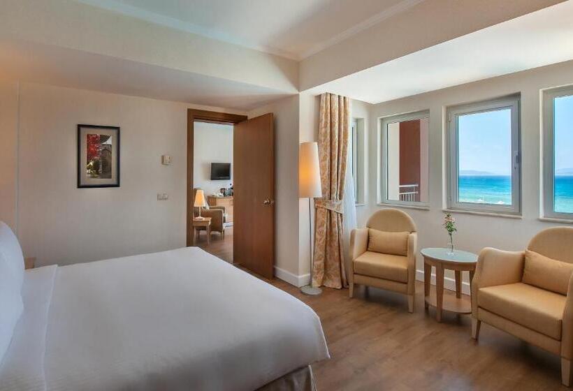 Люкс Вид на Море, Radisson Blu Resort & Spa Cesme