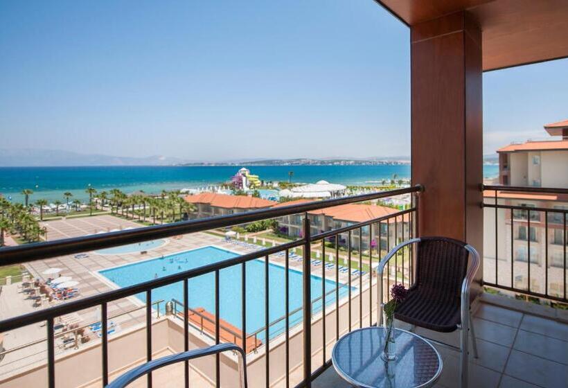 Люкс Вид на Море, Radisson Blu Resort & Spa Cesme