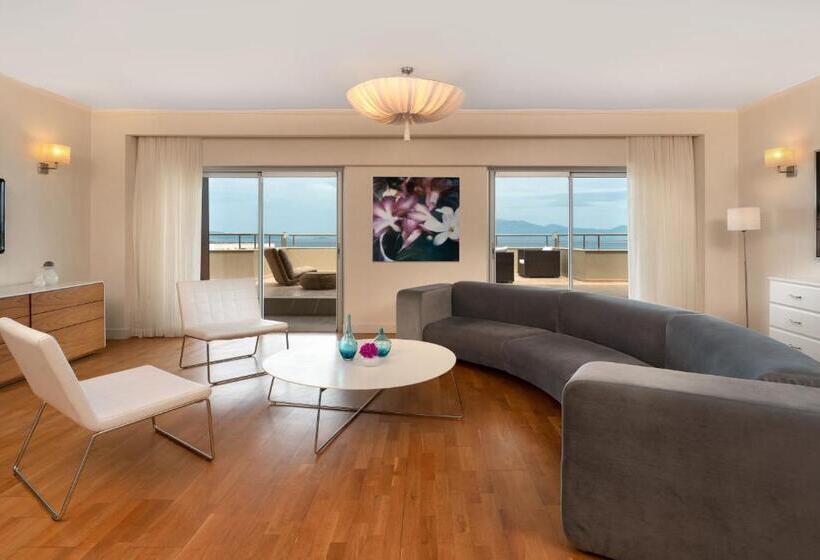 Люкс Кровать Кинг, Radisson Blu Resort & Spa Cesme