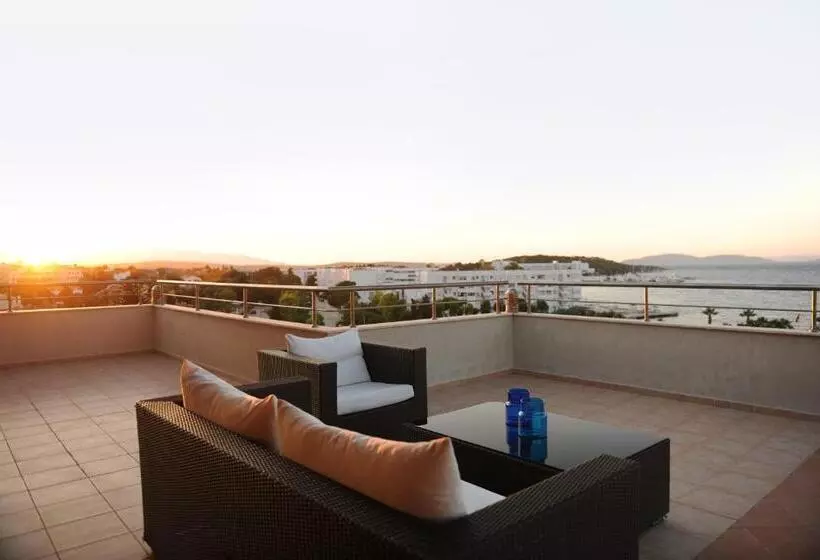 キングサイズベッドのスイートルーム, Radisson Blu Resort & Spa Cesme