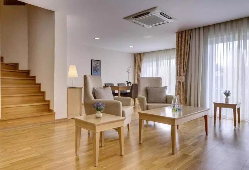 Superior suite with pool view, Radisson Blu Resort & Spa Cesme