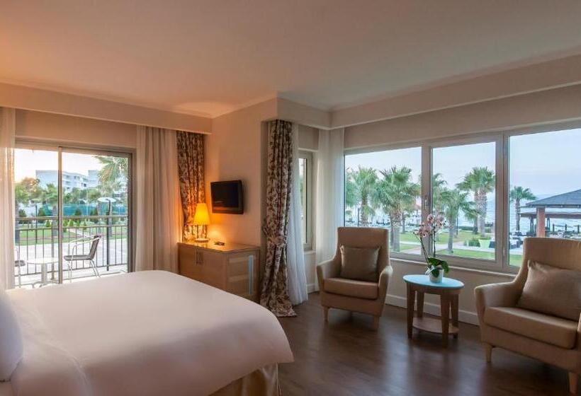 Superior suite with pool view, Radisson Blu Resort & Spa Cesme