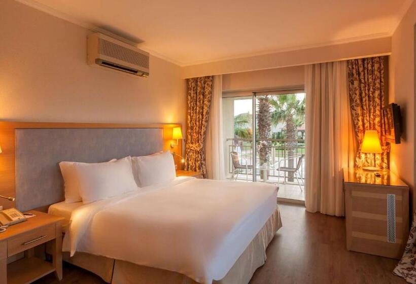 Superior suite with pool view, Radisson Blu Resort & Spa Cesme