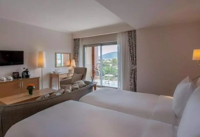 プールビュージュニアスイート, Radisson Blu Resort & Spa Cesme