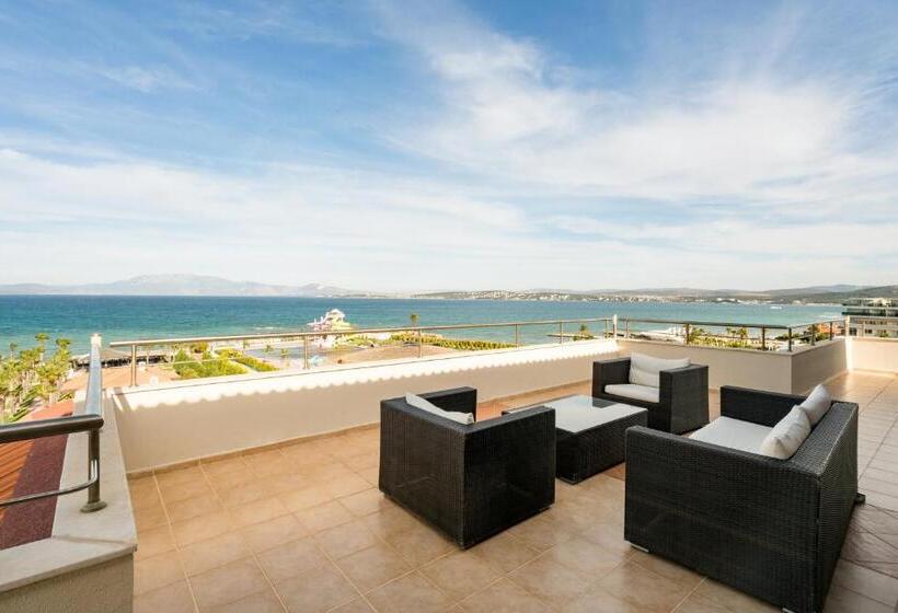 Люкс Кровать Кинг, Radisson Blu Resort & Spa Cesme