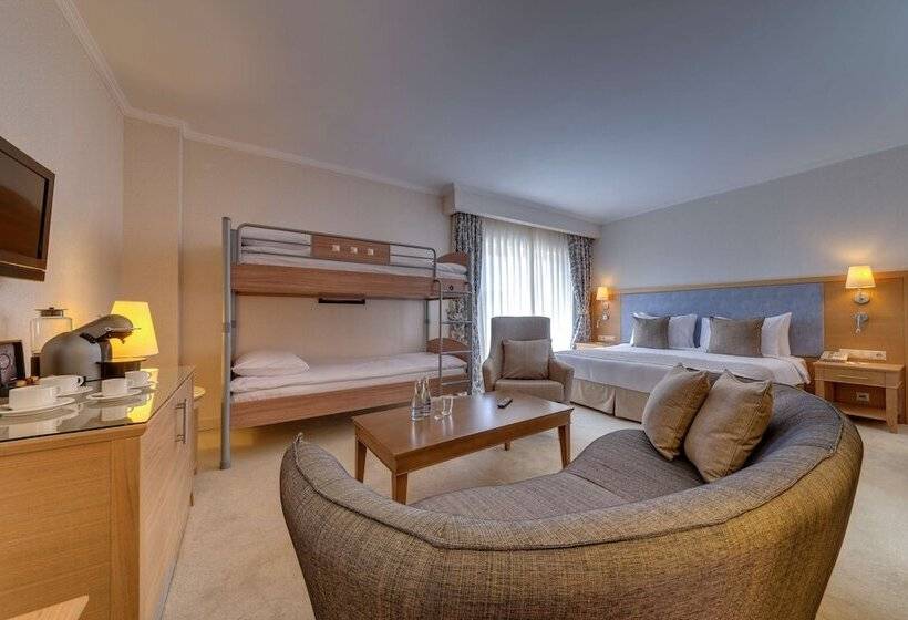 Семейный Номер, Radisson Blu Resort & Spa Cesme