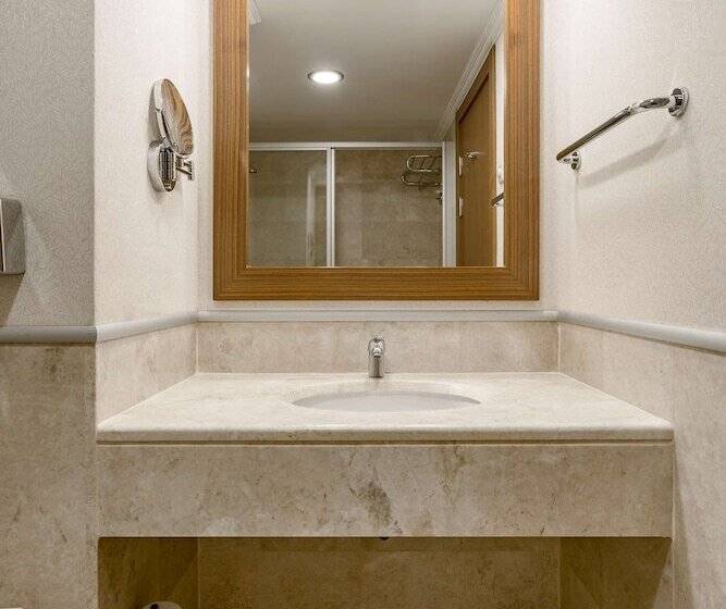 Номер Premium Боковой Вид на Море, Radisson Blu Resort & Spa Cesme