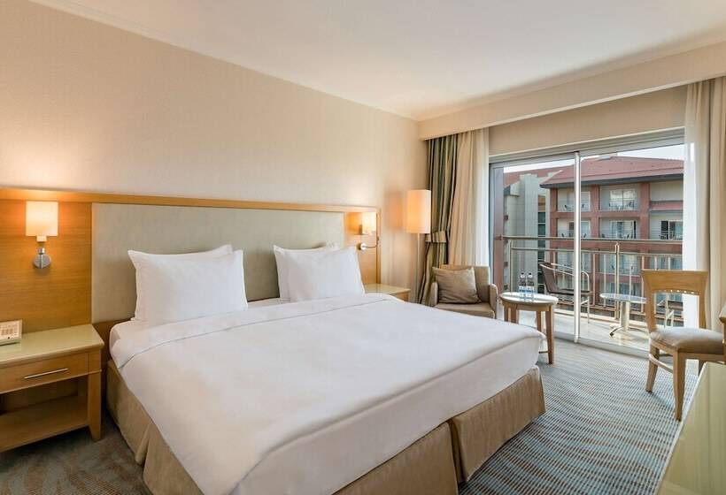 Номер Superior с Балконом, Radisson Blu Resort & Spa Cesme