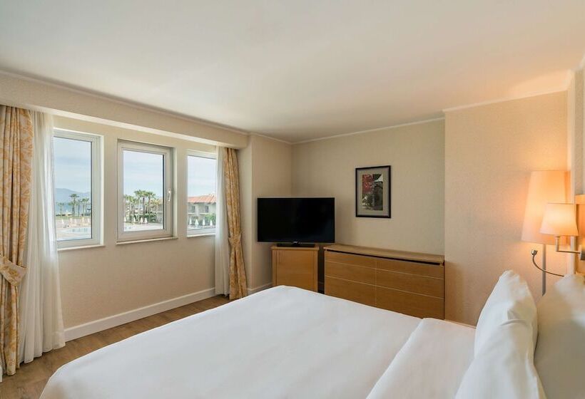 Люкс Вид на Море, Radisson Blu Resort & Spa Cesme