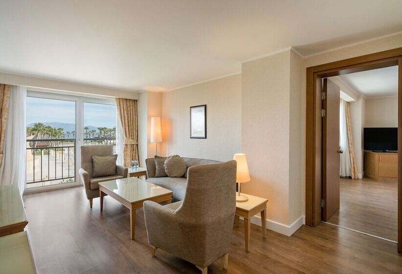 Люкс Вид на Море, Radisson Blu Resort & Spa Cesme