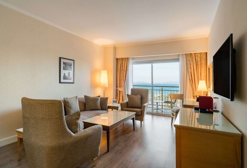 Люкс Вид на Море, Radisson Blu Resort & Spa Cesme