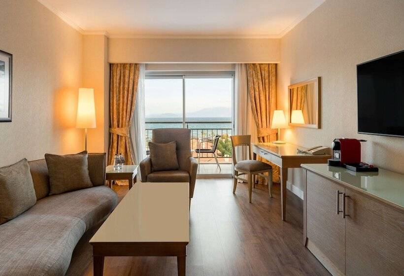 Люкс Вид на Море, Radisson Blu Resort & Spa Cesme