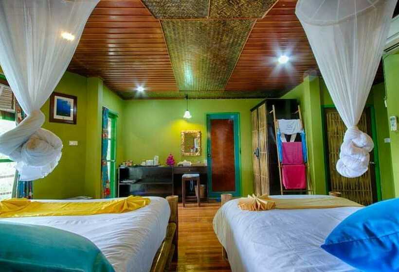 スーペリアールーム, Charm Churee Village Resort