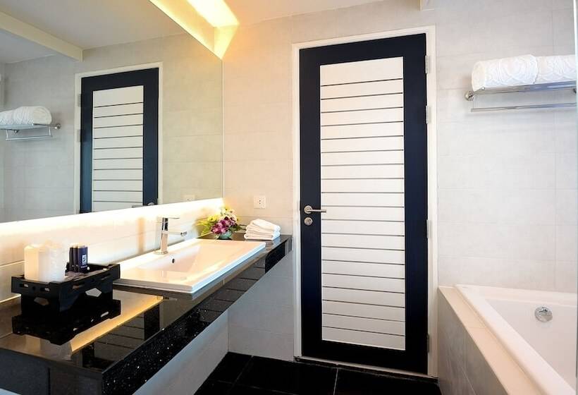 Номер Deluxe с Гидромассажем, Sea Sun Sand Resort & Spa