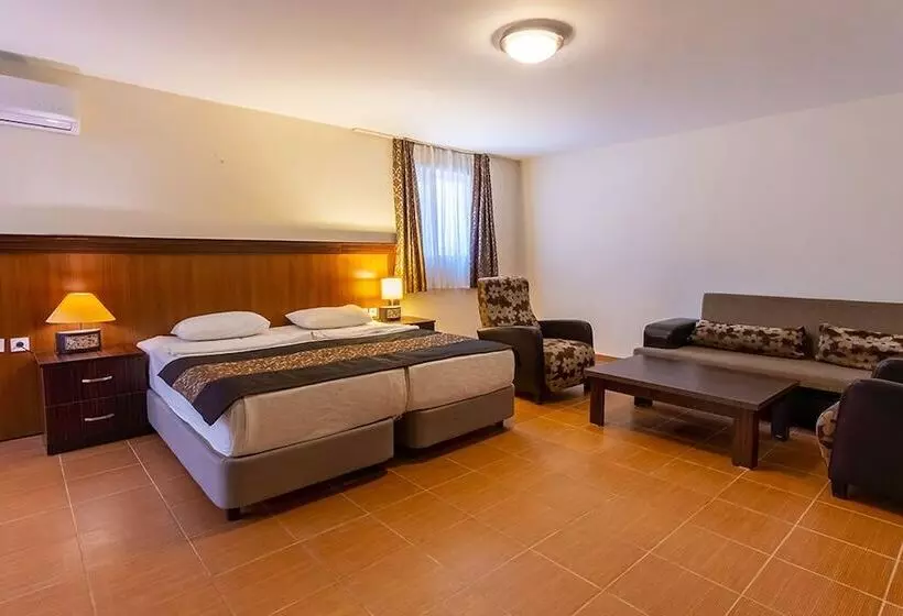 اتاق خانوادگی, The One Club Hotel All Inclusive