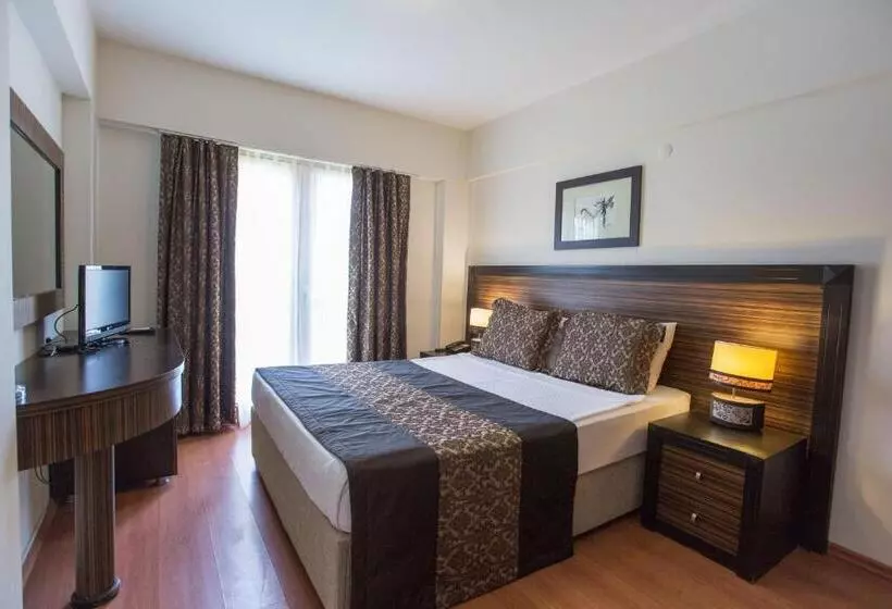 اتاق استاندارد با بالکن, The One Club Hotel All Inclusive