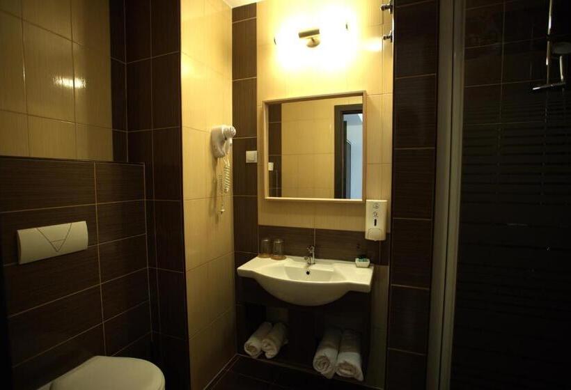 Superior room with lake view, La Riva