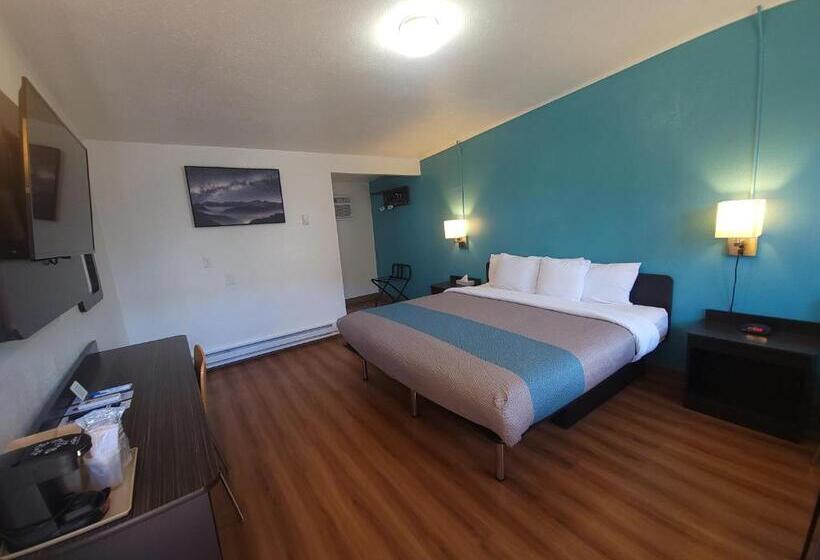 带大床的豪华间, Othello Inn And Suites