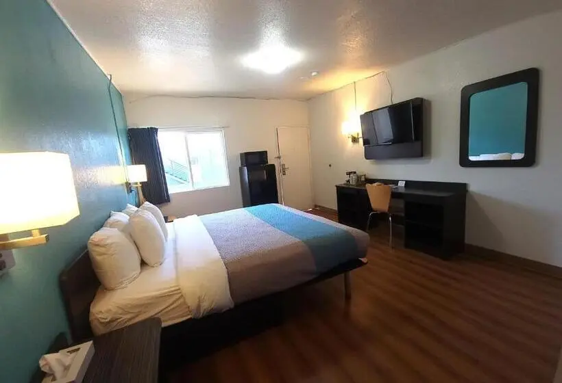 キングサイズベッドのデラックスルーム, Othello Inn And Suites