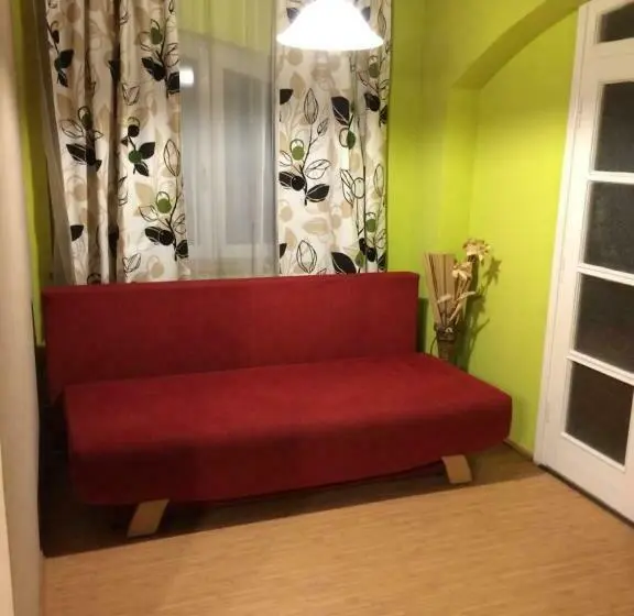 Perhehuone, Hullam Rooms Siofok