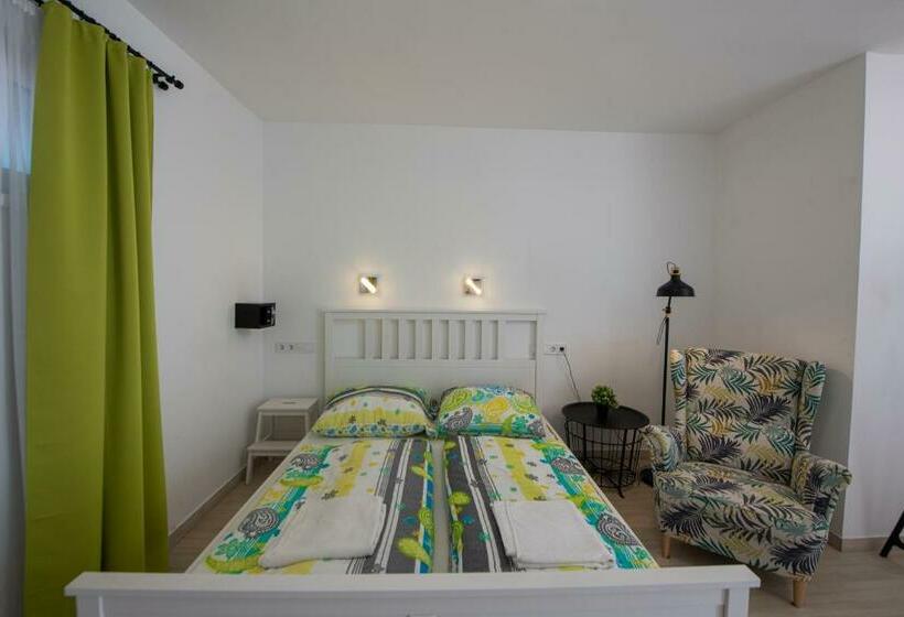 Номер Стандарт, Hullam Rooms Siofok