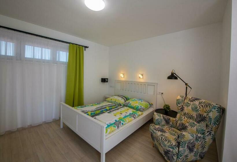 Номер Стандарт, Hullam Rooms Siofok