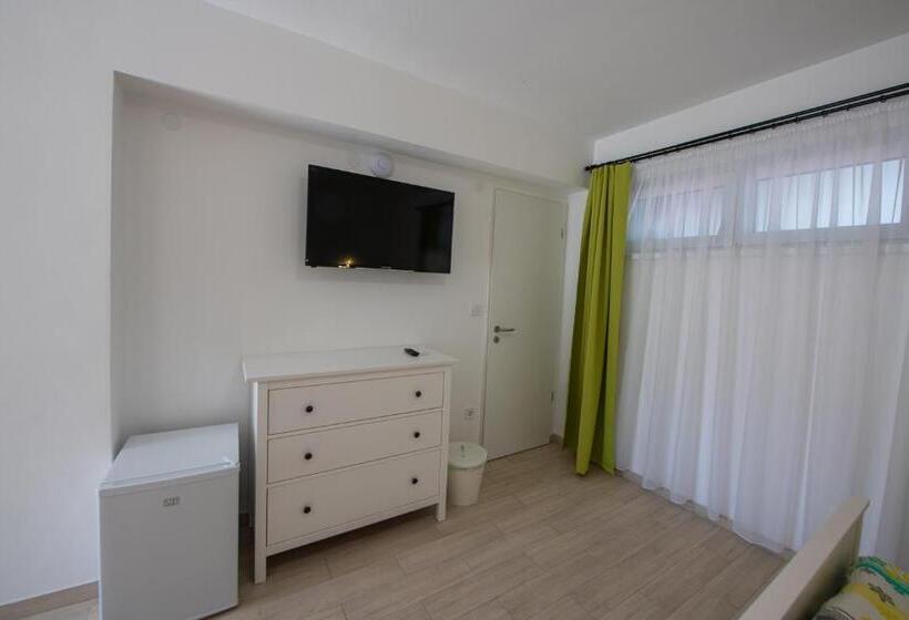 Номер Стандарт, Hullam Rooms Siofok