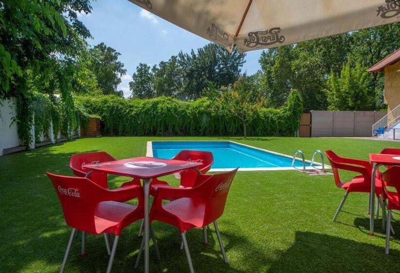 Номер Стандарт, Hullam Rooms Siofok