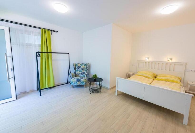 Номер Стандарт, Hullam Rooms Siofok