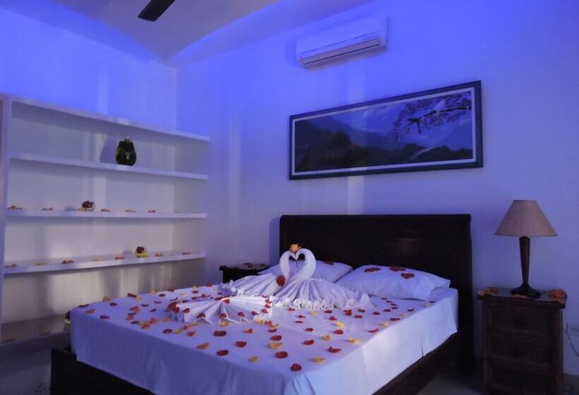 Номер Стандарт Трехместный, Melgar Villa Valeria Boutique