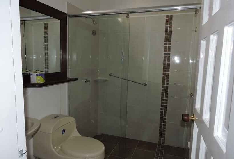 Семейный Номер, Melgar Villa Valeria Boutique