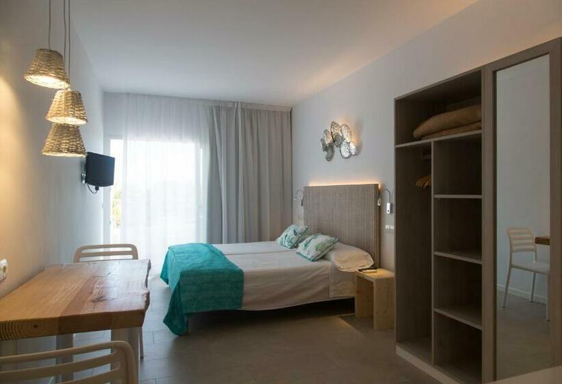 标准工作室带阳台, Apartamentos Costamar Ii