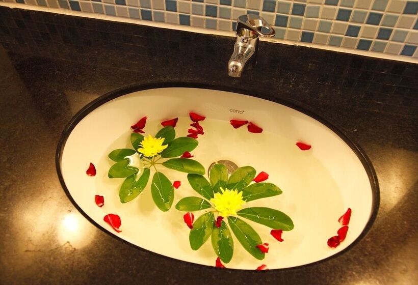 디럭스 룸 측면 바다 전망, Baan Yuree Resort & Spa Sha Plus