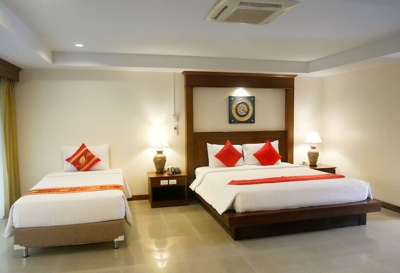 스탠다드 트리플 룸 풀장 전망, Baan Yuree Resort & Spa   Sha Plus
