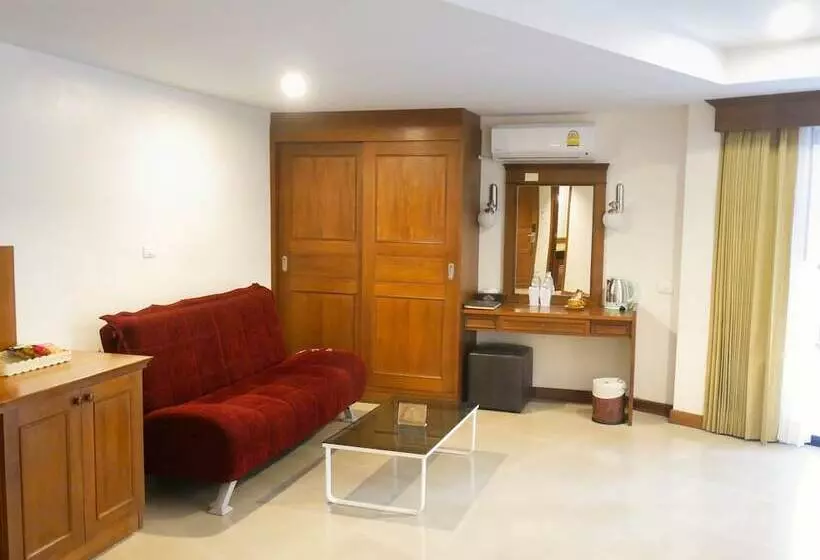 اتاق استاندارد سه تخته با چشم‌انداز استخر, Baan Yuree Resort & Spa   Sha Plus