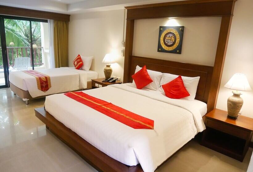 스탠다드 트리플 룸 풀장 전망, Baan Yuree Resort & Spa Sha Plus