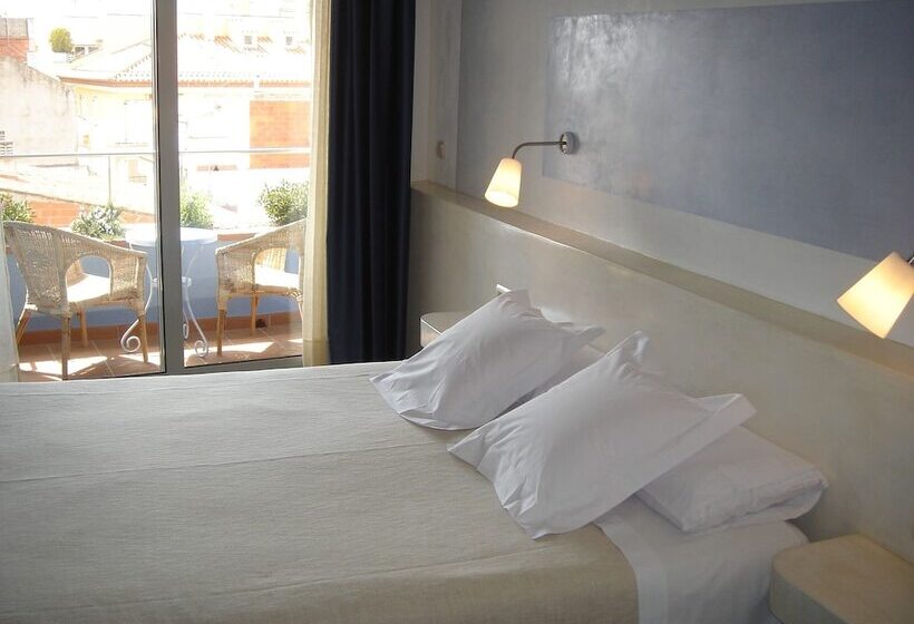 اتاق سوپریور با چشمانداز شهر, Carmen