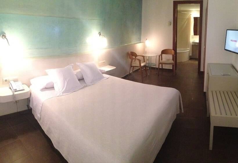 اتاق سوپریور با چشمانداز شهر, Carmen