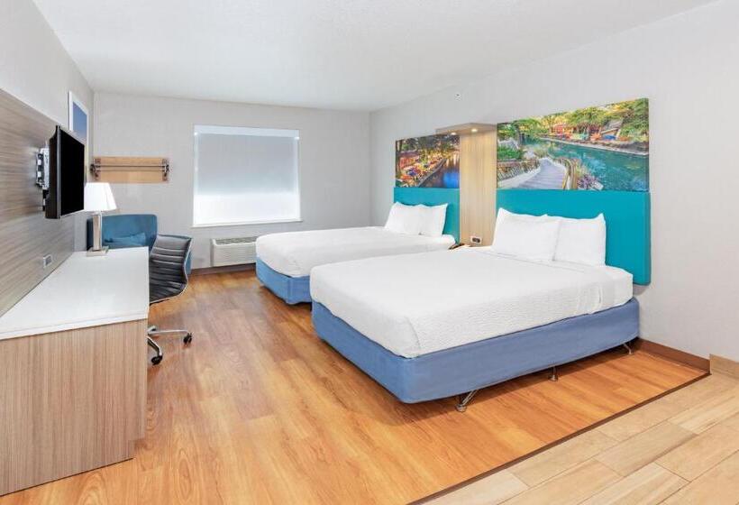 Студия Стандарт, Days Inn & Suites By Wyndham San Antonio Near Frost Bank Center