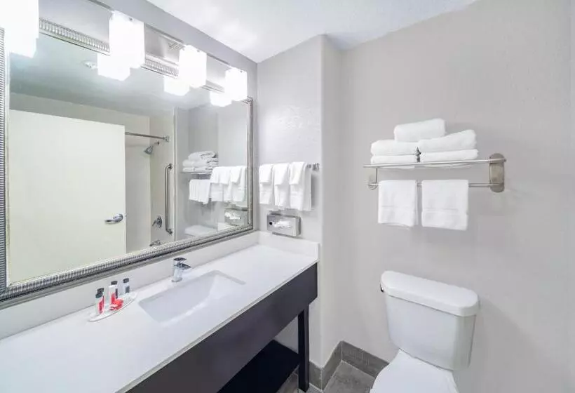２ベッドスイートルーム, Days Inn & Suites By Wyndham San Antonio Near Frost Bank Center