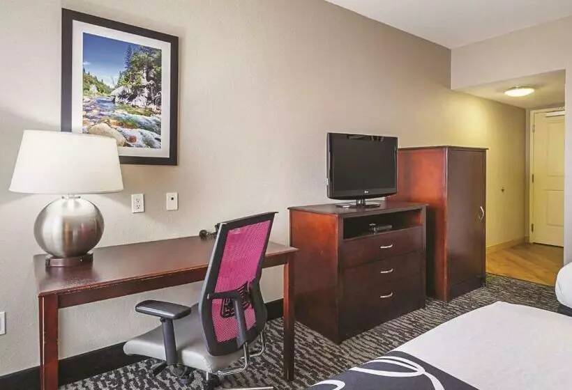身障者適用スタンダードルーム, La Quinta By Wyndham Fresno Northwest