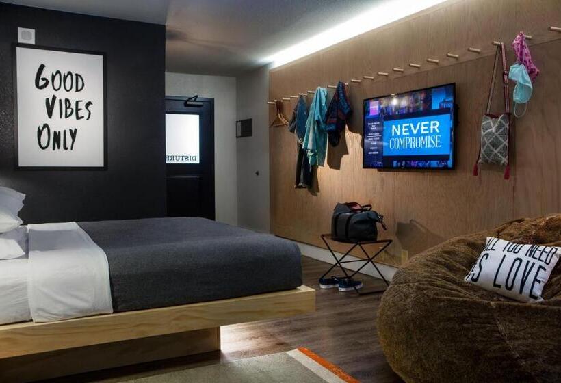 스탠다드 룸 킹사이즈 침대, Moxy Phoenix Tempe/asu Area
