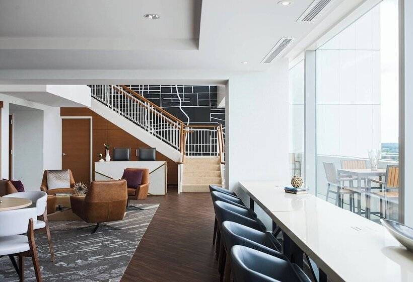 클럽 룸, Renaissance Schaumburg Convention Center